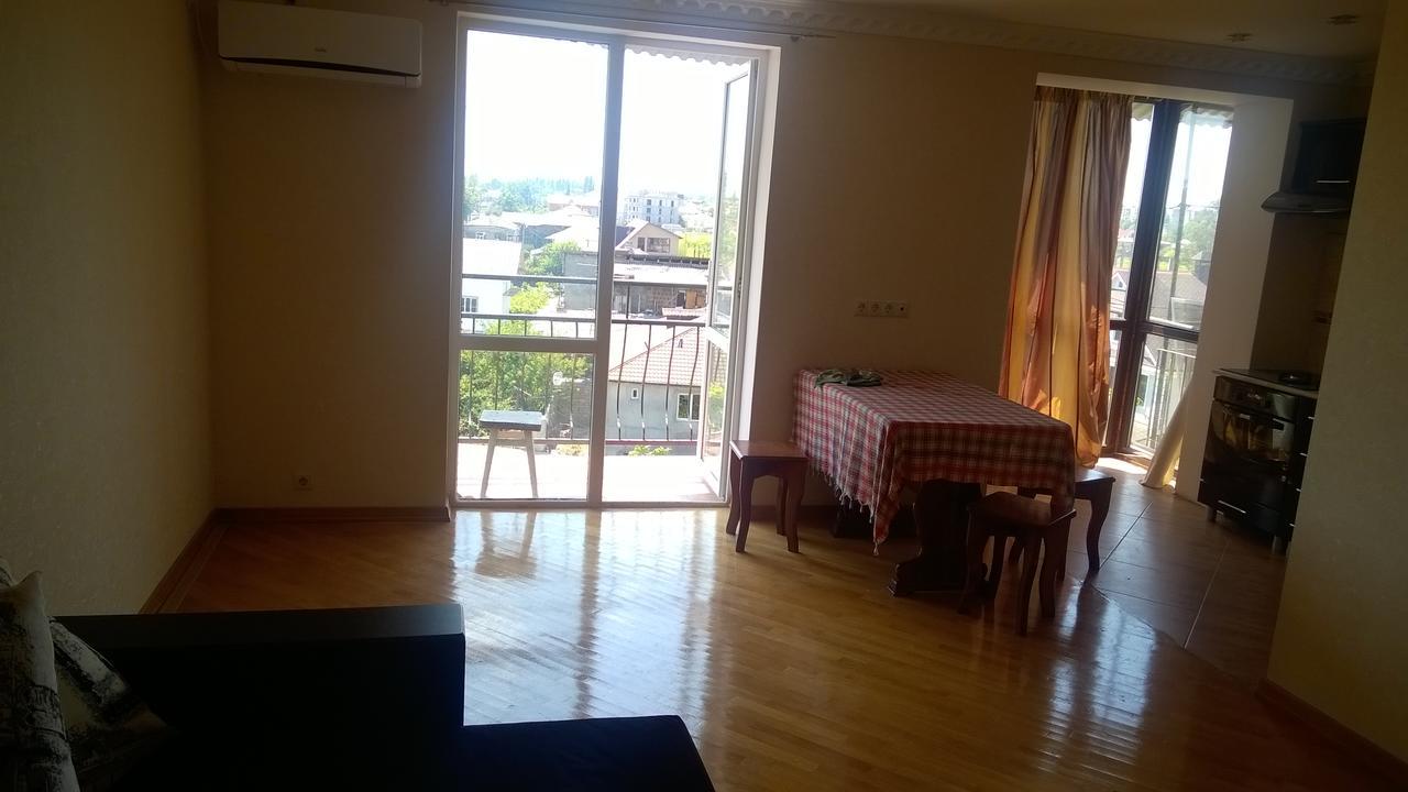 Apartment Near Sea Σουχούμι Εξωτερικό φωτογραφία